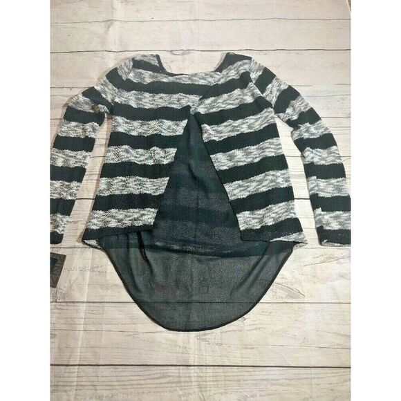 IZ Byer Women's Sweater Small Split Back High Low - Picture 6 of 6